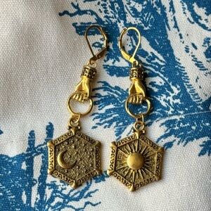 MOVING SALE 📦🚛❕Whimsical celestial sun & moon earrings